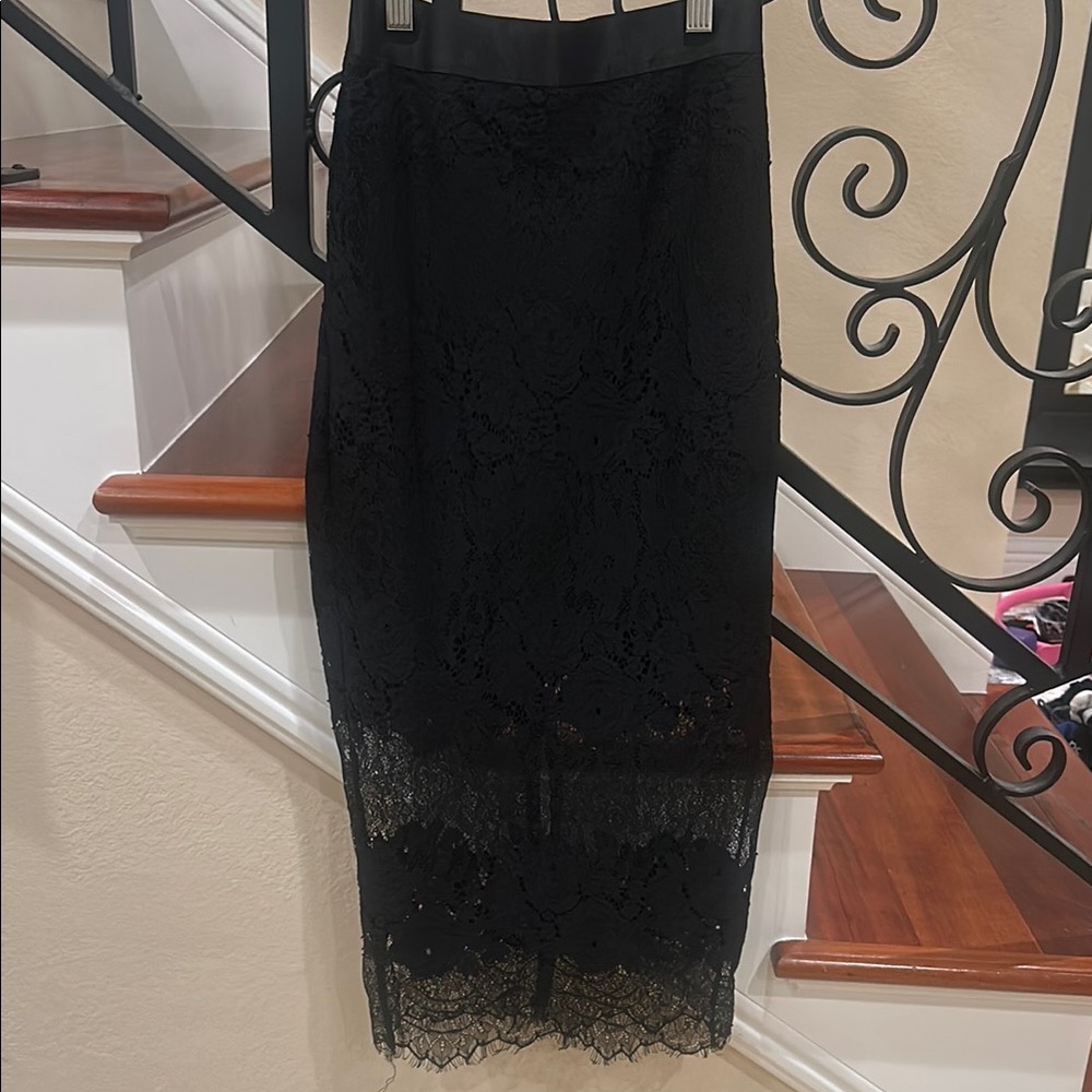 bebe Elegant Black Lace Midi Skirt size xxs